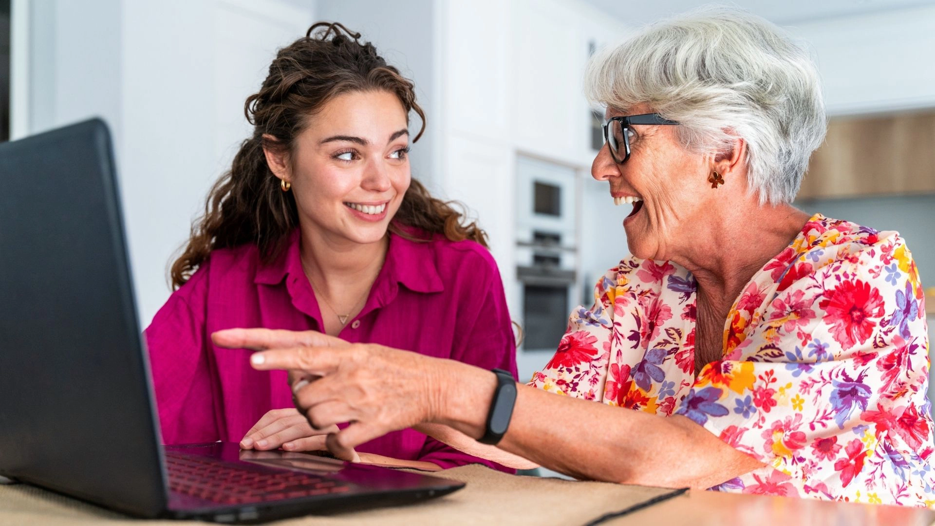 Caregiver providing senior home care in West Virginia